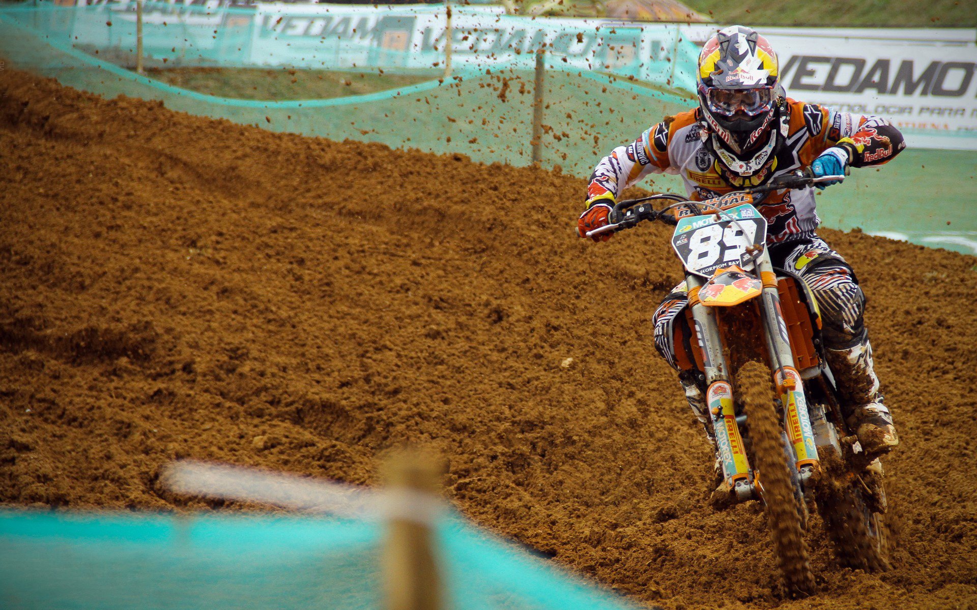 AYX GAMING-羽毛球亚青赛中国女单三将晋级半决赛，羽毛球亚运会女双决赛