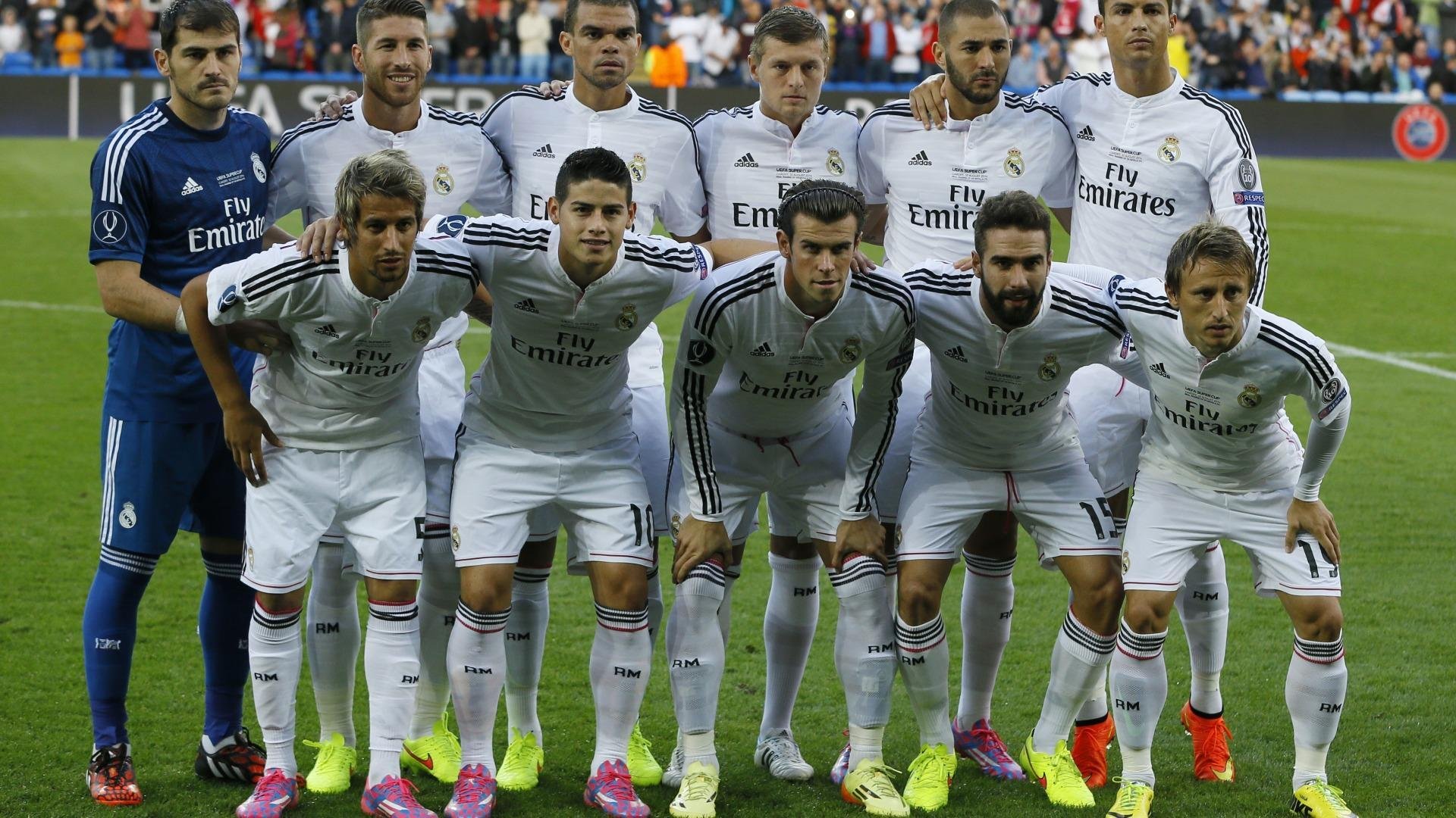 球场“铁壁防线”揭秘:最难攻破的欧洲后防